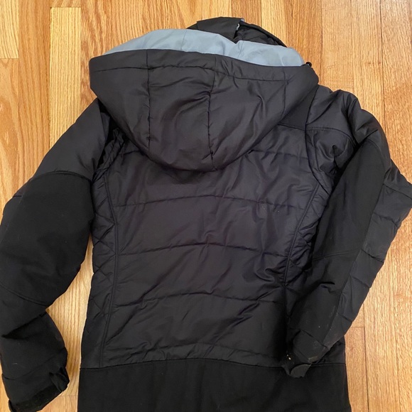Patagonia Black Winter Jacket - Picture 2 of 4